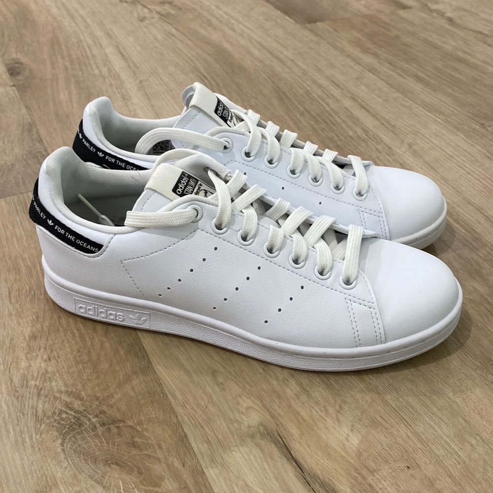 NEW Men’s Stan Smith Adidas Parley Sneakers